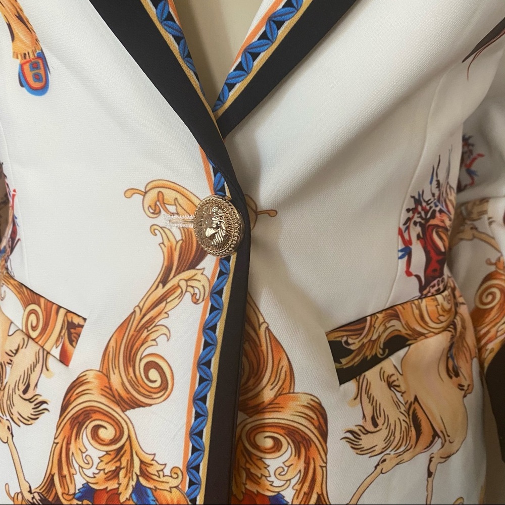 Pants Suit - Picture 4 of 6